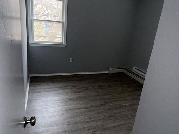 4th image of 9 1st Ave #1