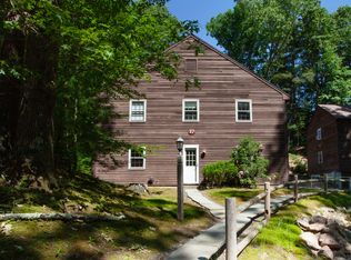 239 Old Farms Rd APT 17A, Avon, CT 06001