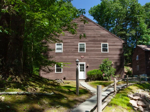 239 Old Farms Road APT 17A, Avon, CT 06001