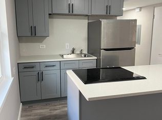 124 Douglas Ave APT 4, Naperville, IL 60540