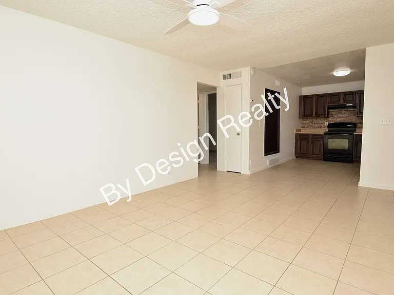 3334 E Presidio Rd — Photo 5