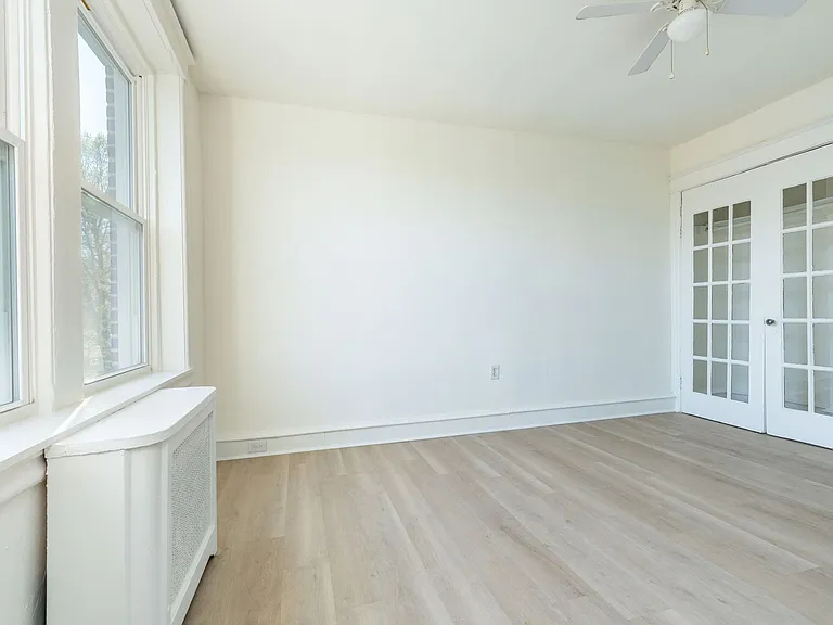 Belmont Place — Photo 31