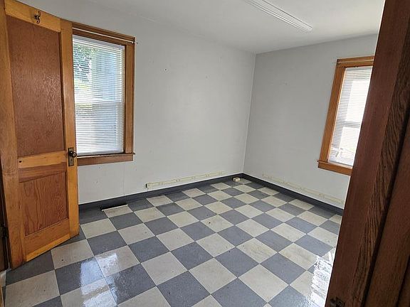 4th image of 2986 Robert C Byrd Dr