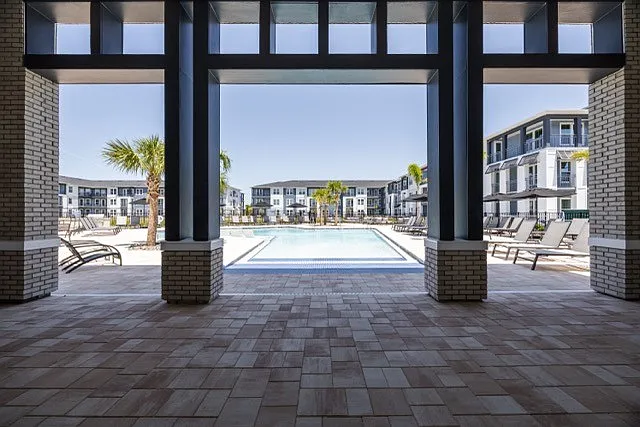 Madison Palms — Photo 13