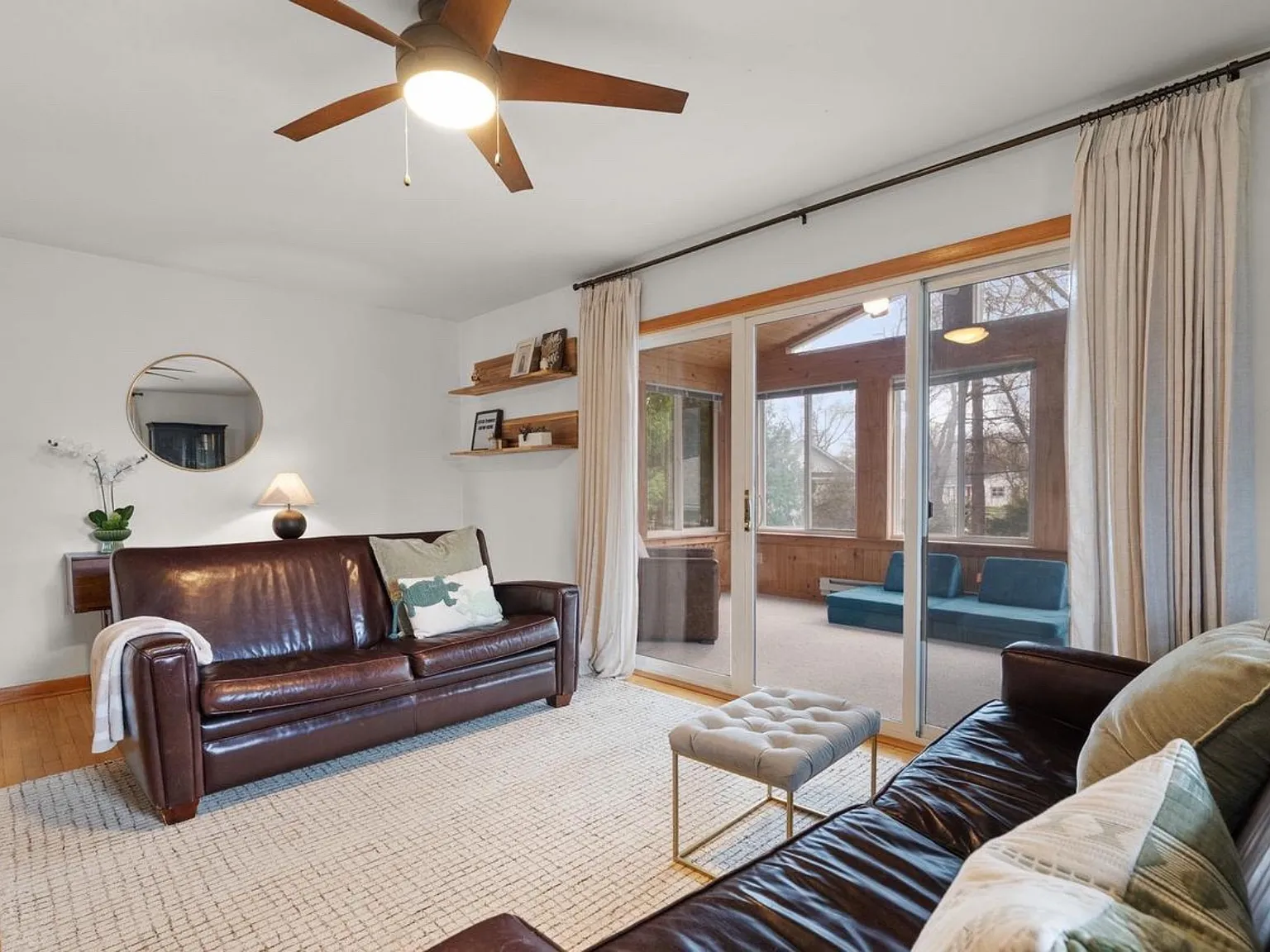 3 bed, 1722 sqft, $2,450 — Photo 4