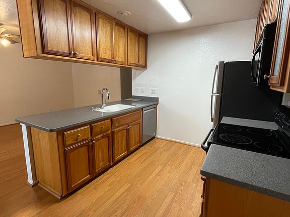 4th image of 1125 Sheridan Ave APT 56