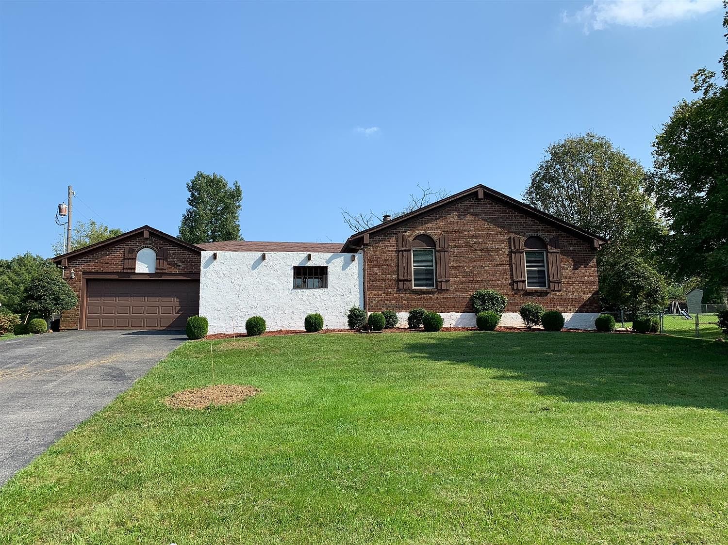 1009 Crestwood Hts, Paris, KY 40361 Zillow