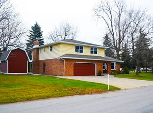 3 Beaverbrook Ct, Depew, NY 14043