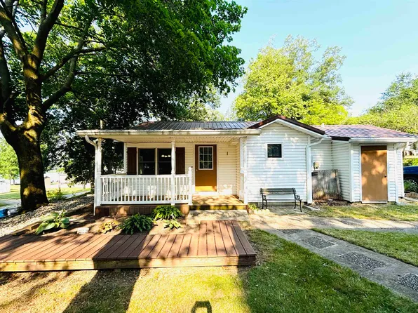 3230 W Shoreline Dr, Columbia City, IN 46725