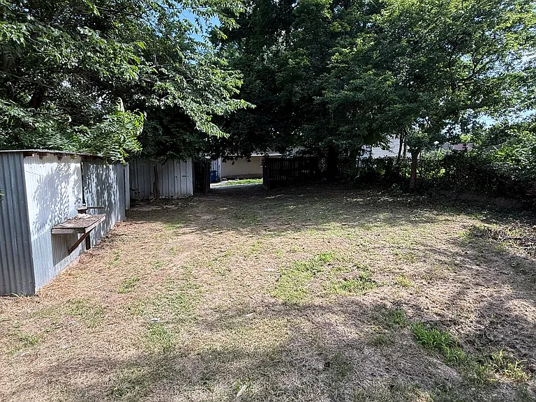 1506 W Bowen Pl — Photo 18