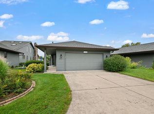 1833 Beethoven Dr, Green Bay, WI 54311