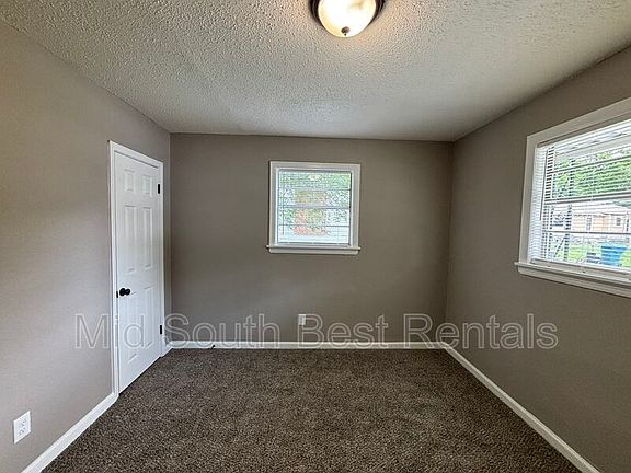 4th image of 4505 W 21st St