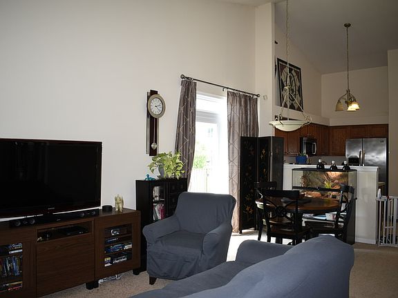 Living Rm/Dining Rm/Kitchen