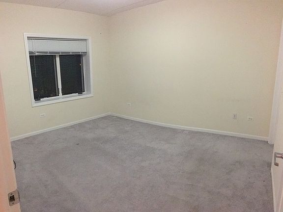 4th image of 5924 N Lincoln Ave APT 406