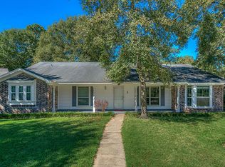 1 Barons Pl, Conroe, TX 77304