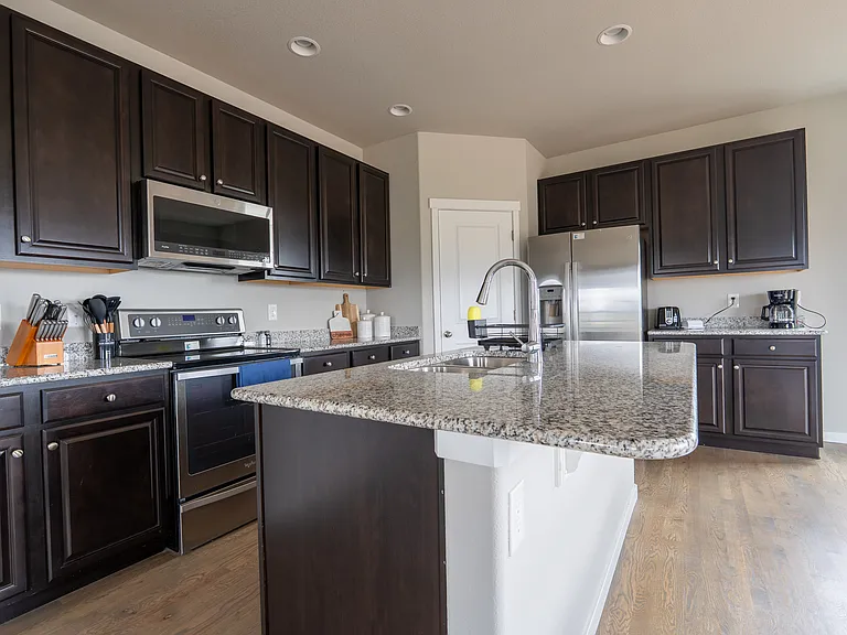 1594 Grand Overlook St — Photo 3
