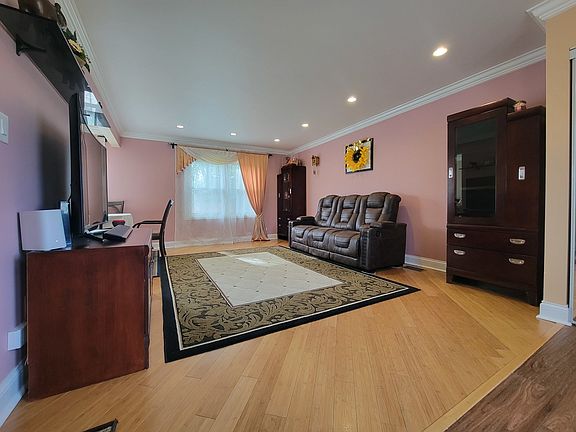 3rd image of 755 Rodenburg Rd