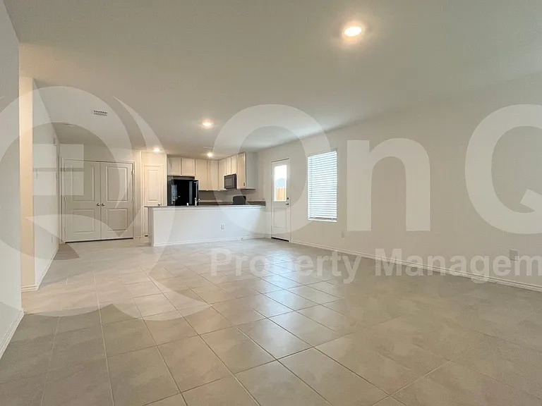 7205 Gray Wolf Ln — Photo 6