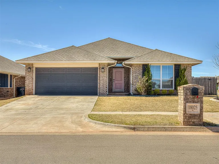 18025 Sunny Stone Ct — Photo 9