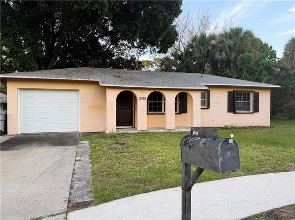 2426 4th Pl, Vero Beach, FL 32962