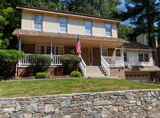 41 Flints Grove Dr, Gaithersburg, MD 20878