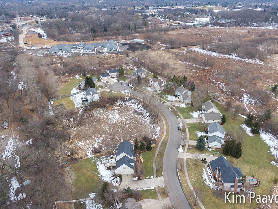 2nd image of 4950 Glen Meadow Ct SE