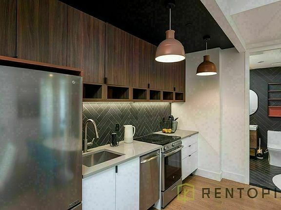 3rd image of 824 Lexington Ave #502