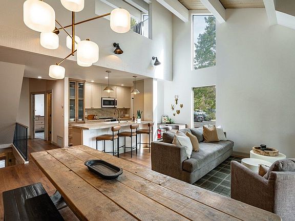 4th image of 1001 Commonwealth Dr #82