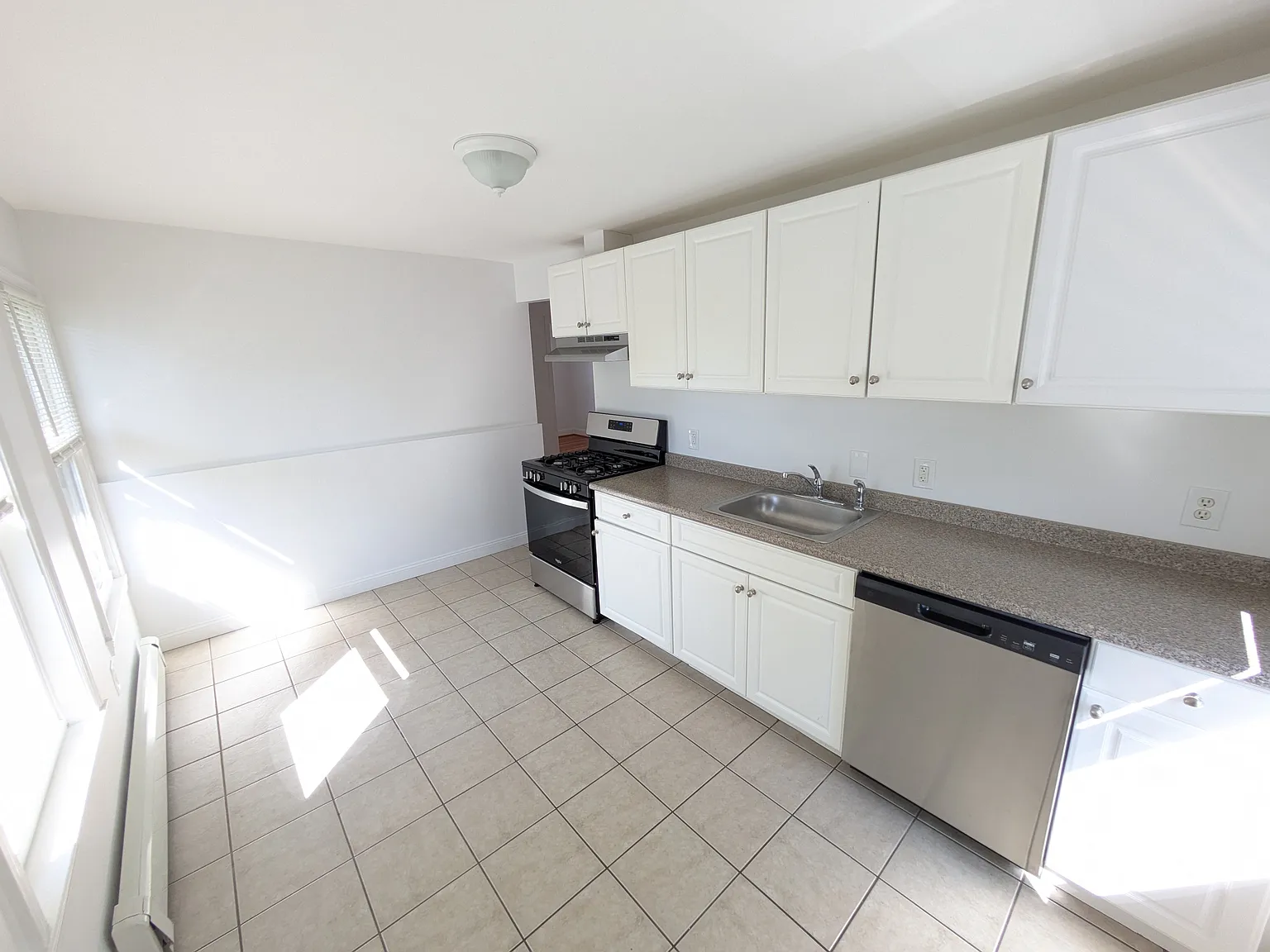 6 Pearl St — Photo 2