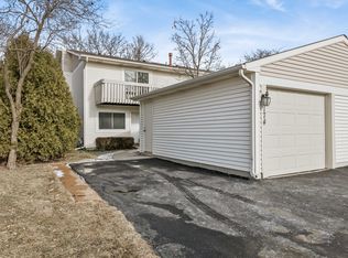 174 Brandywine Ct, Vernon Hills, IL 60061