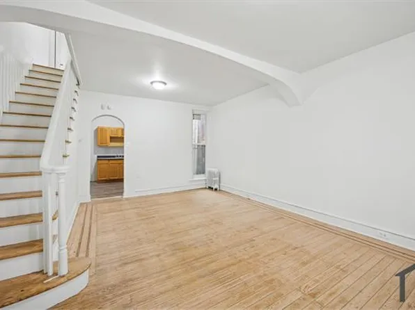 3833 Pennsgrove St, Philadelphia, PA 19104