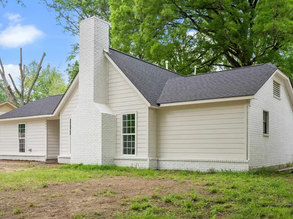 5863 Lake Port Dr, Millington, TN 38053
