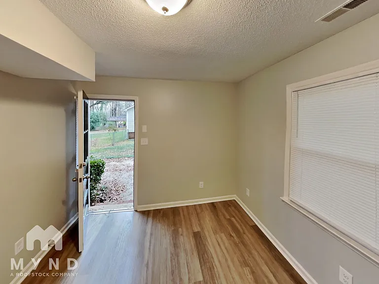 3764 Sugar Spring Rd — Photo 17