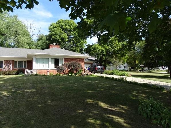 Freeport Real Estate - Freeport IL Homes For Sale | Zillow