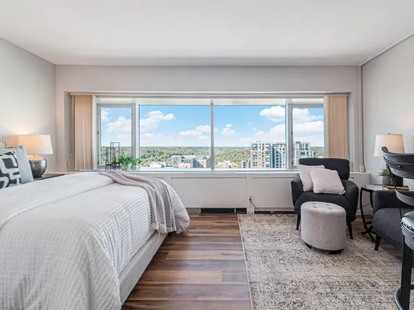 555 E William St APT 21E, Ann Arbor, MI 48104