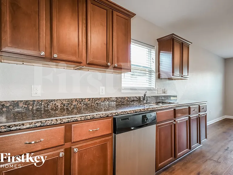 2029 Cone Flower Dr — Photo 11