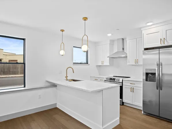 127 E Cottage St #1, Boston, MA 02125