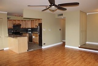 3rd image of 2034 Oxford Ct