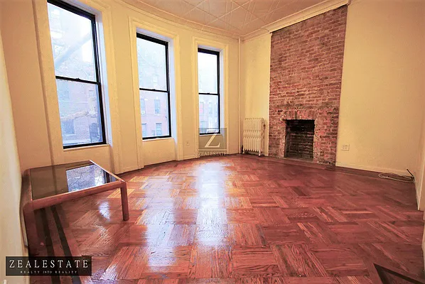 Rented by ZealEstate Group Inc | media 1