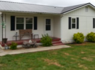 132 Sun Ln, La Follette, TN 37766