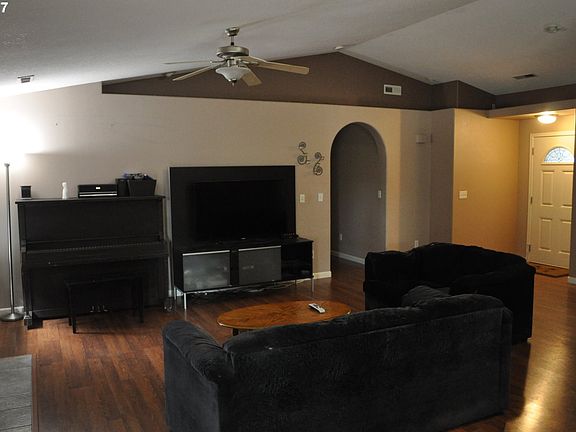 3rd image of 9006 NE 132nd Ave