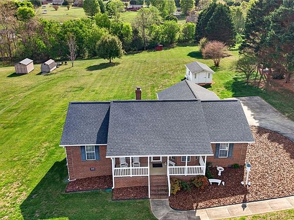 3rd image of 5719 Rolling Meadows Rd