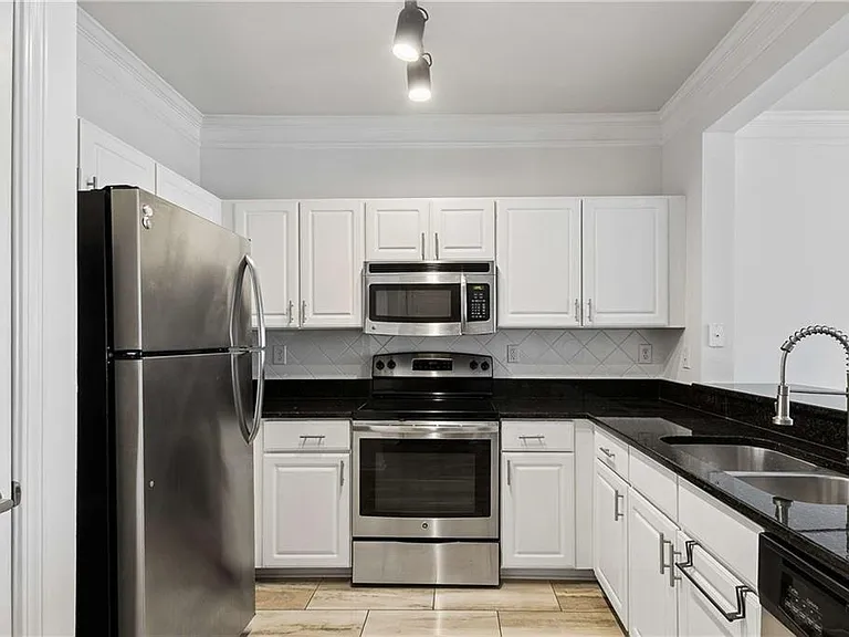 1850 Cotillion Dr #2324 — Photo 4