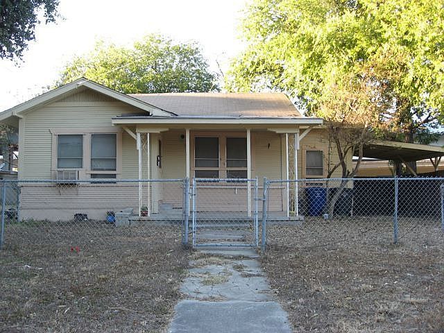 1st image of 815 E Quincy St