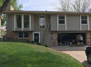 9421 Pratt Cir, Omaha, NE 68134