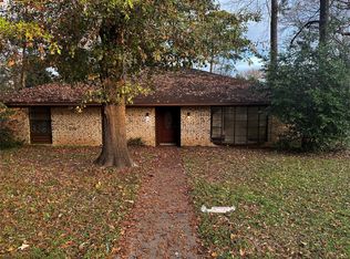 321 Olive St, Huntsville, TX 77340