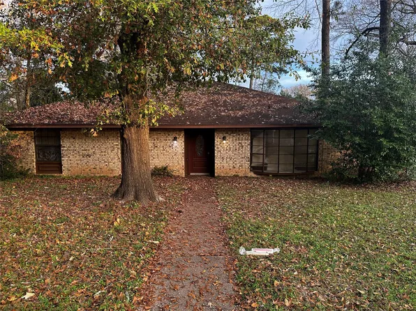 321 Olive St, Huntsville, TX 77340