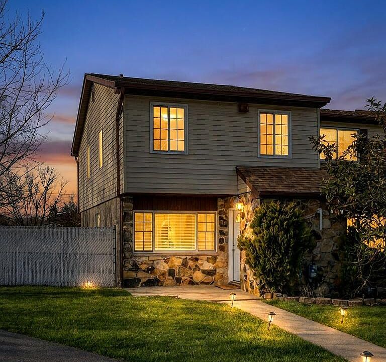 1st image of 25A Fuller Ct