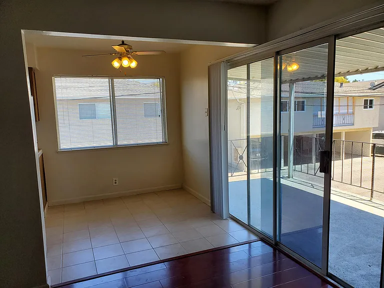 885 Burbank Dr #4 — Photo 3