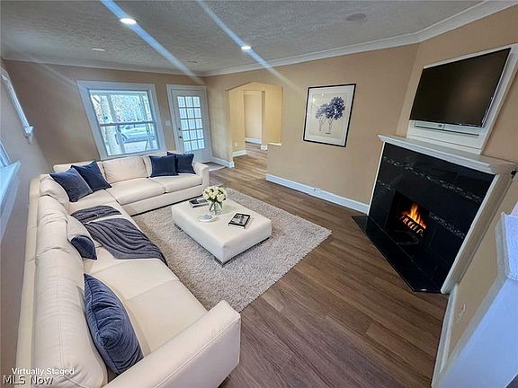 2nd image of 3550 W 128th St